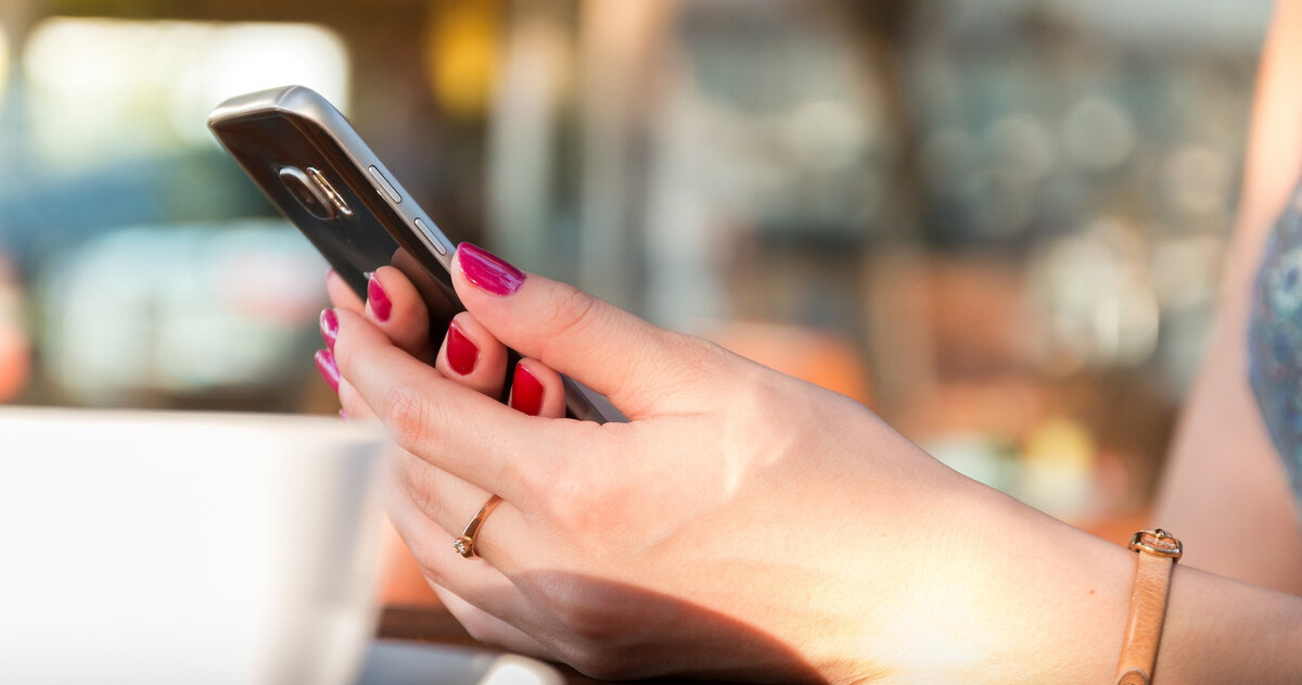 Так мы женщины верим в любовь.