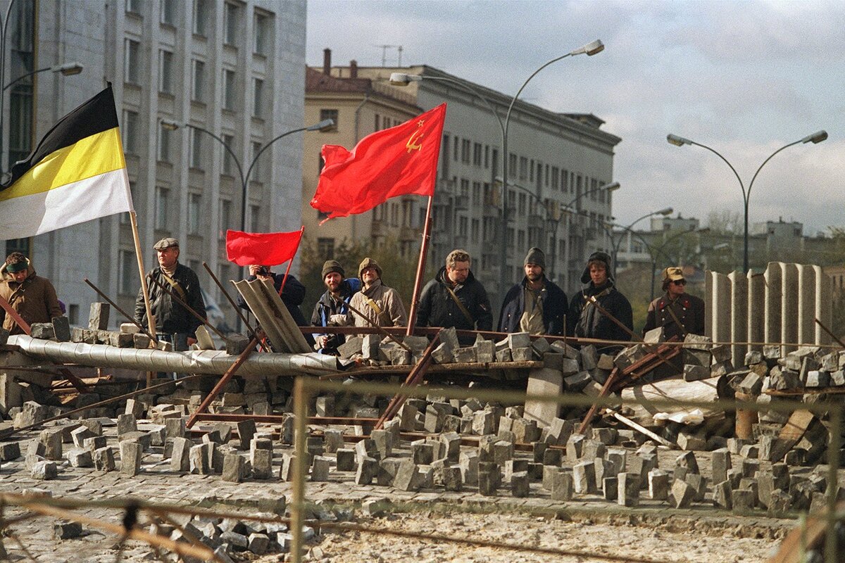 Роман о гражданской войне, случившейся в Москве в 1993 году