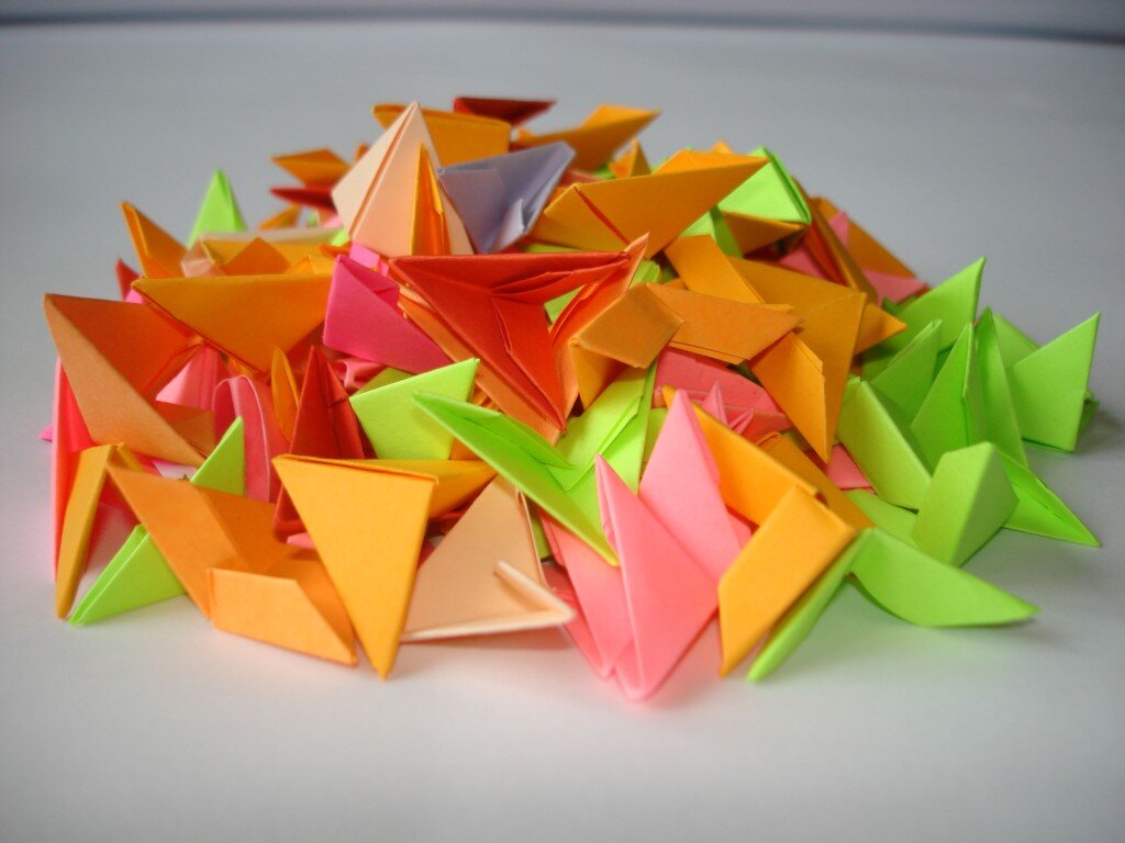 Пасхальная корзинка с пасхальными яичками, Модульное Оригами.