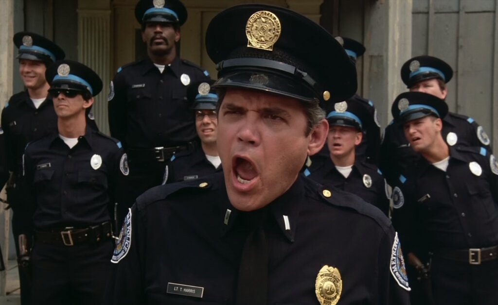 "Полицейская академия" и ее последующие части, пожалуй, лучшие комедии 80-х годов прошлого столетия.