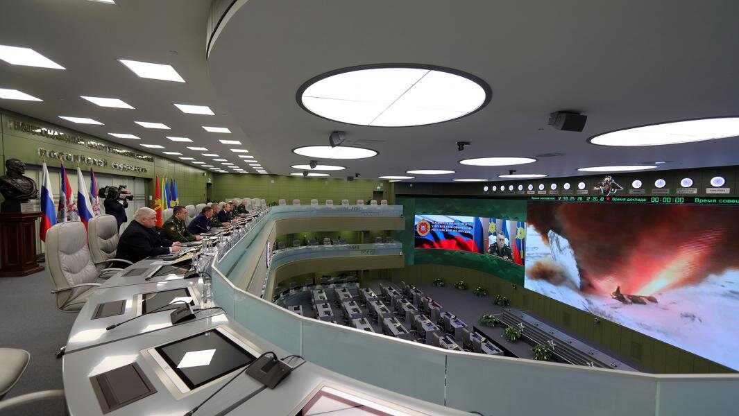 Президент РФ Владимир Путин наблюдает в режиме видеоконференции за пуском ракеты комплекса «Авангард». Фото: РИА Новости/Михаил Климентьев
