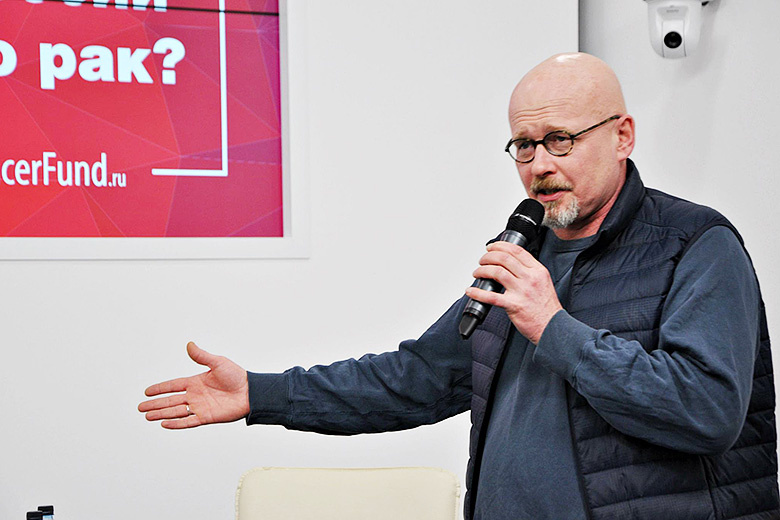 Главный редактор Русфонда Валерий Панюшкин – модератор дискуссии 