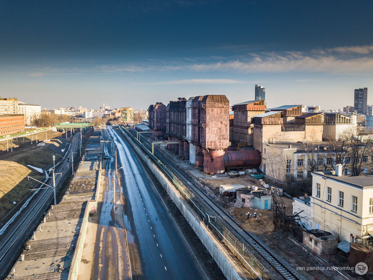 Золотая улица. Золотая улица в Москве. Завод на золотой улице Москва. Монструозный завод на золотой. Золото, Москва, Золотая улица.