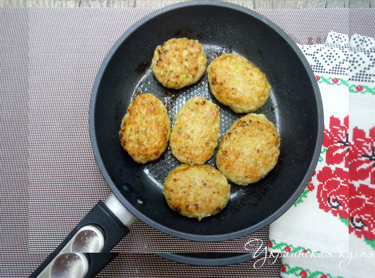 Сочные летние котлеты с кабачком | Кухня без границ | Дзен