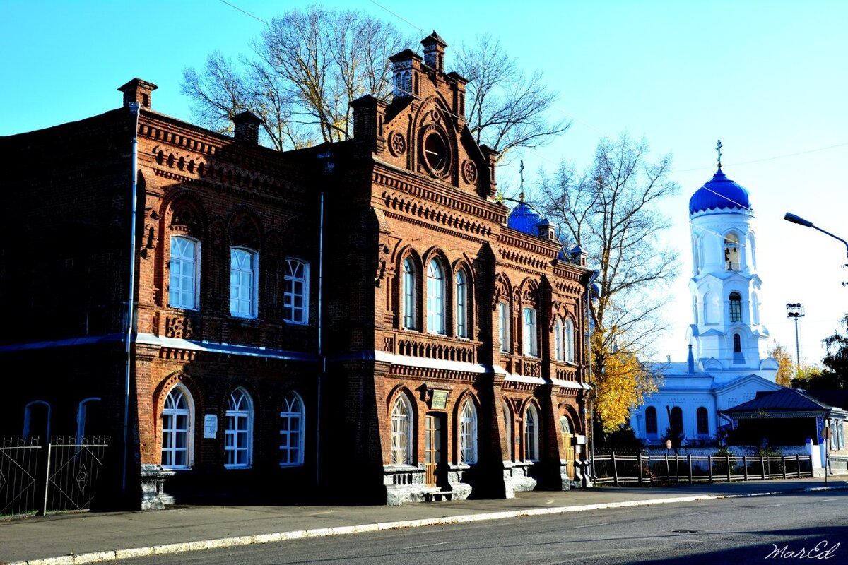 Женская гимназия, а ныне - корпус Пединститута Бийска. 