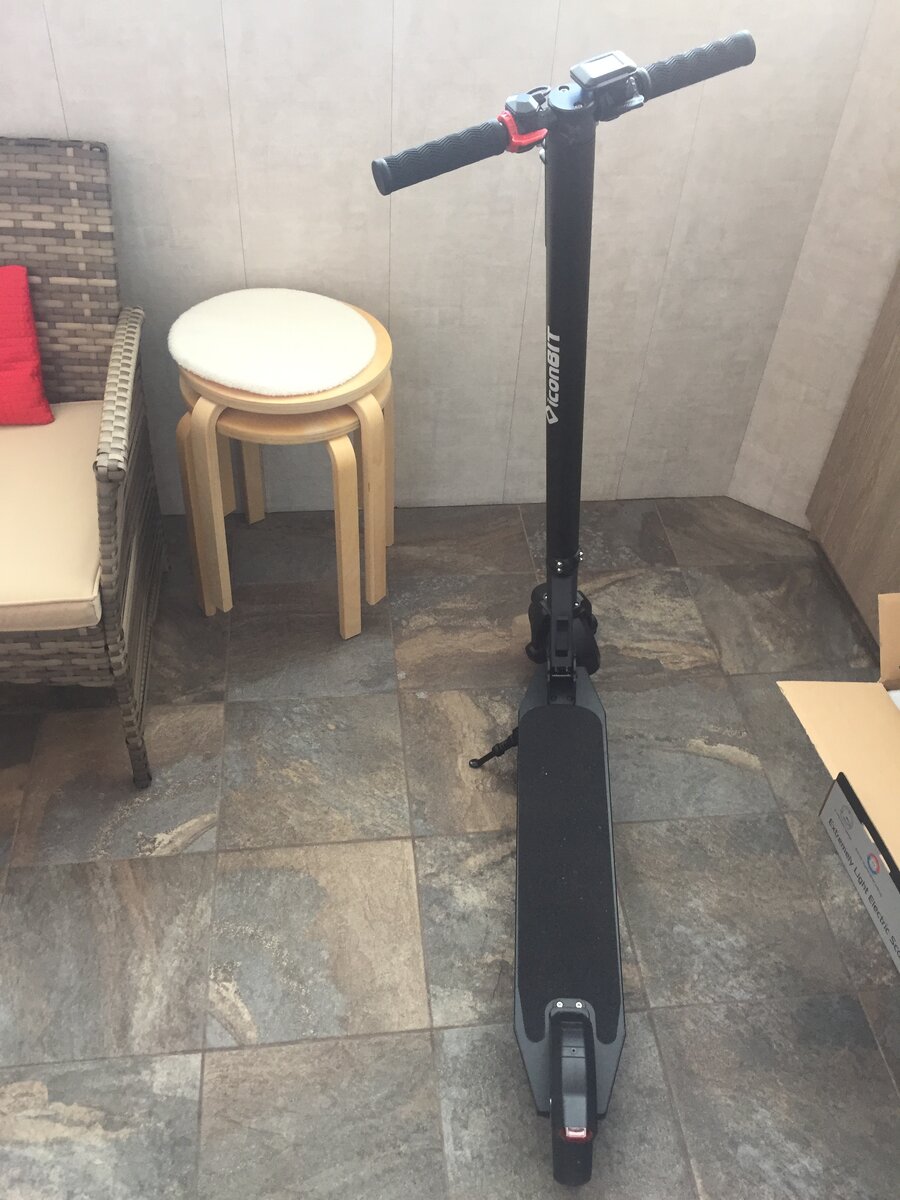 Самокат с электроприводом