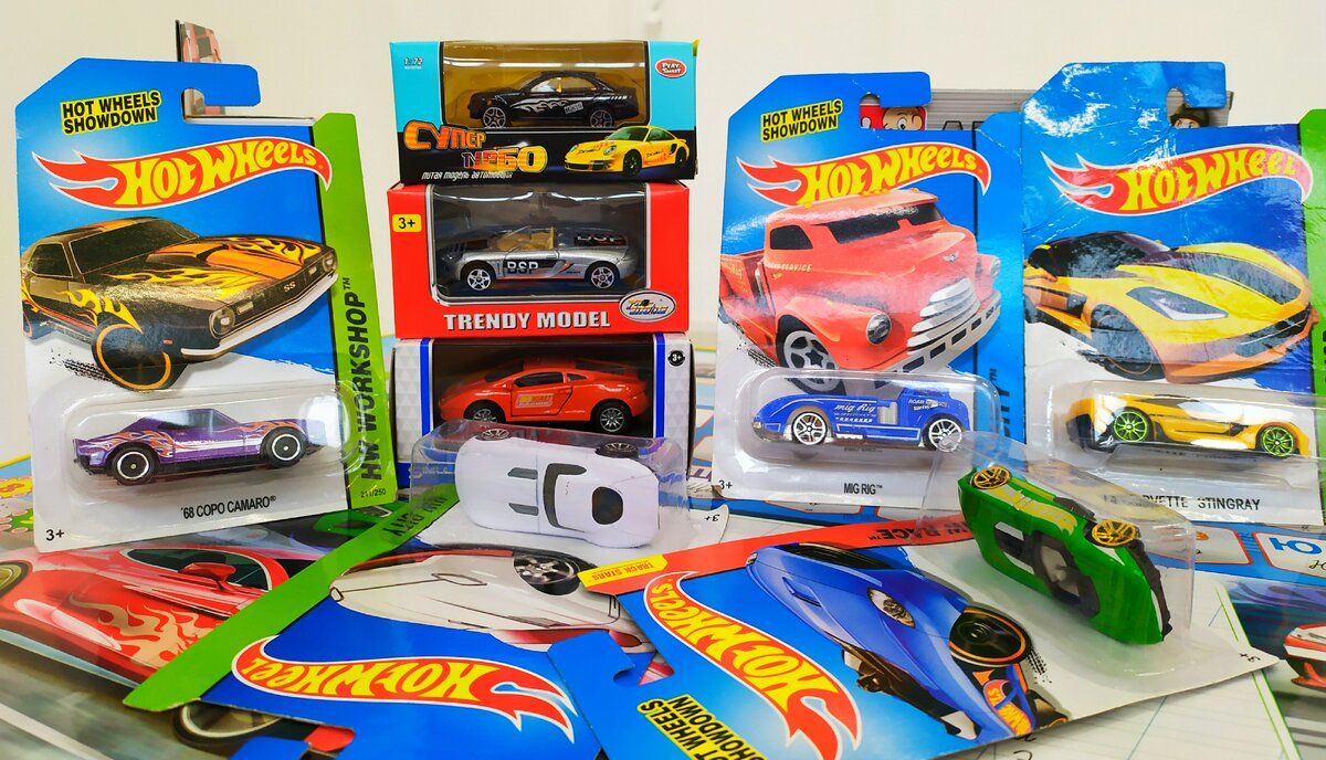 Маленькие модельки.