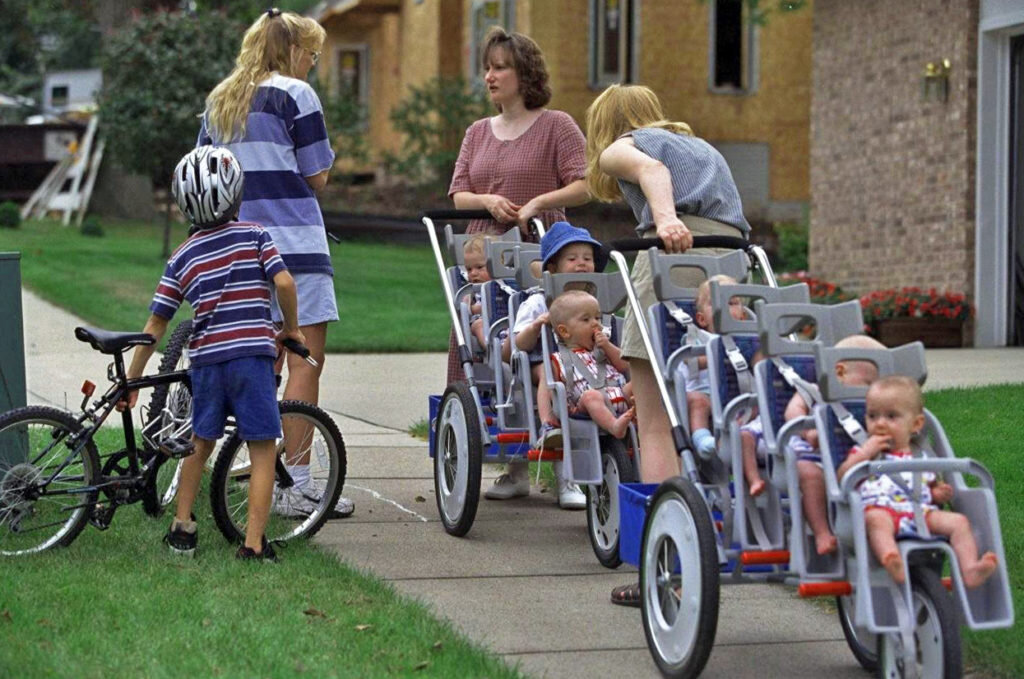 Эксклюзивные прогулочные коляски очень выручали