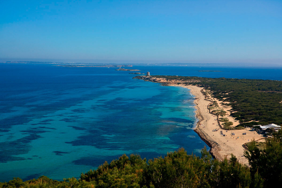 Yes beach. Пляж ЭС-Каваллет, Ибица. Дюна Ибица.