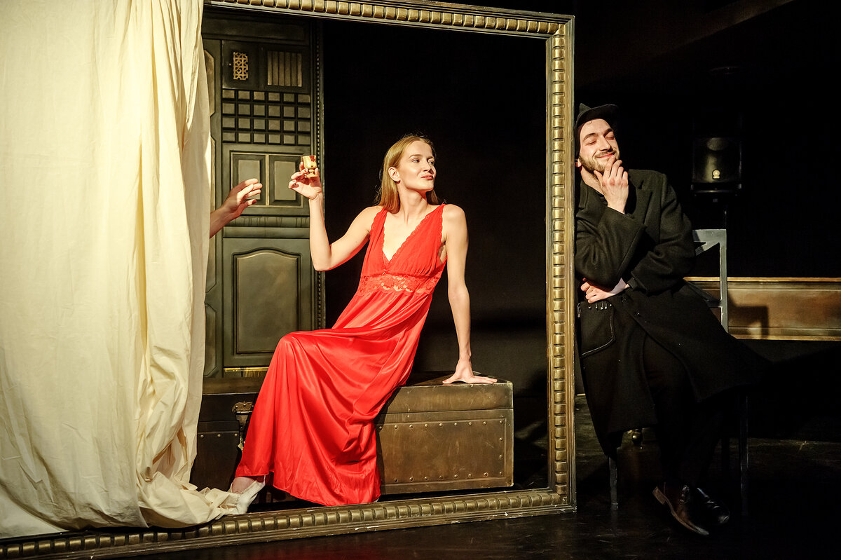 Лада Чуровская в спектакле "Маркес. Без слов" в театре С.А.Д.