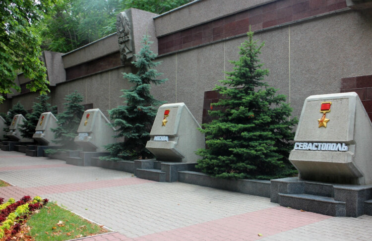 Аллея городов-героев