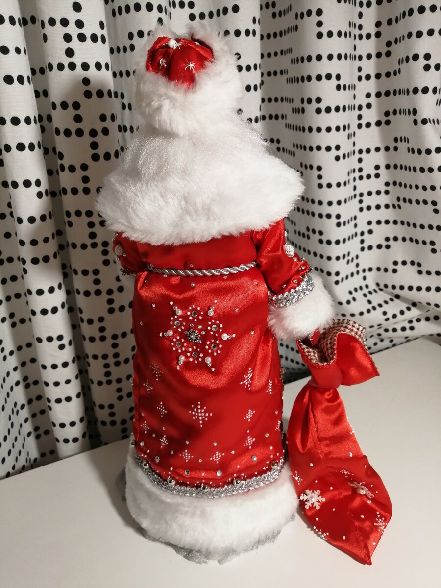Дед Мороз с мешком подарков + ёлка новогодняя из бумаги