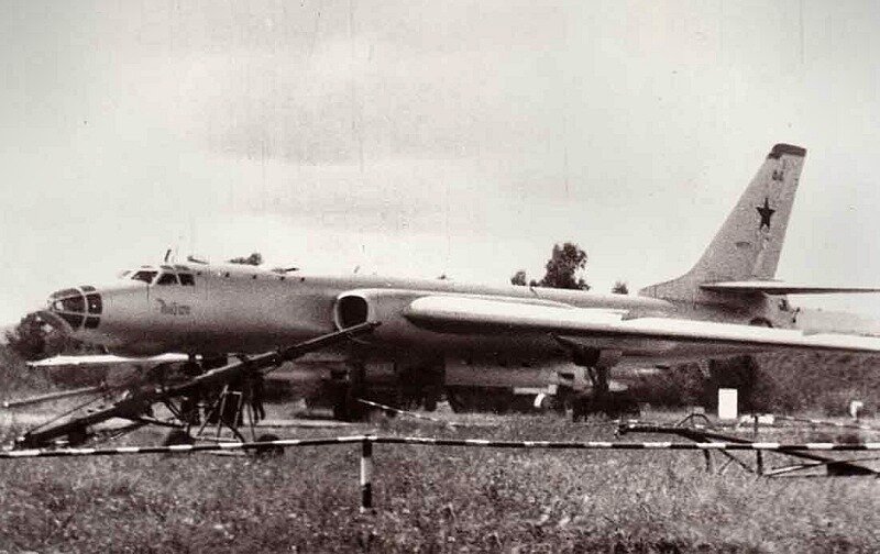 Бывшая ракетная база для дальних бомбардировщиков-ракетоносцев Ту-16 при авиабазе 
