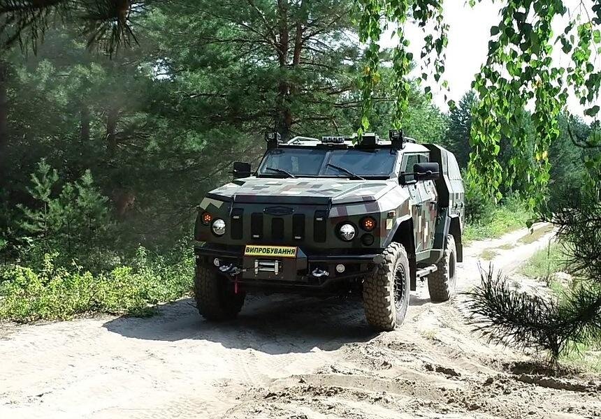 бронеавтомобиль газ 2330 тигр салон. гражданский вариант. газ 2330 тигр. газ 2330 гражданский салон. газ 2330 тигр.