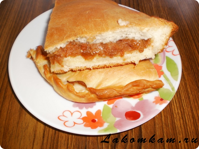 Пирог с сушеными яблоками - рецепт автора Екатерина Озолиня 👩🏻‍🍳