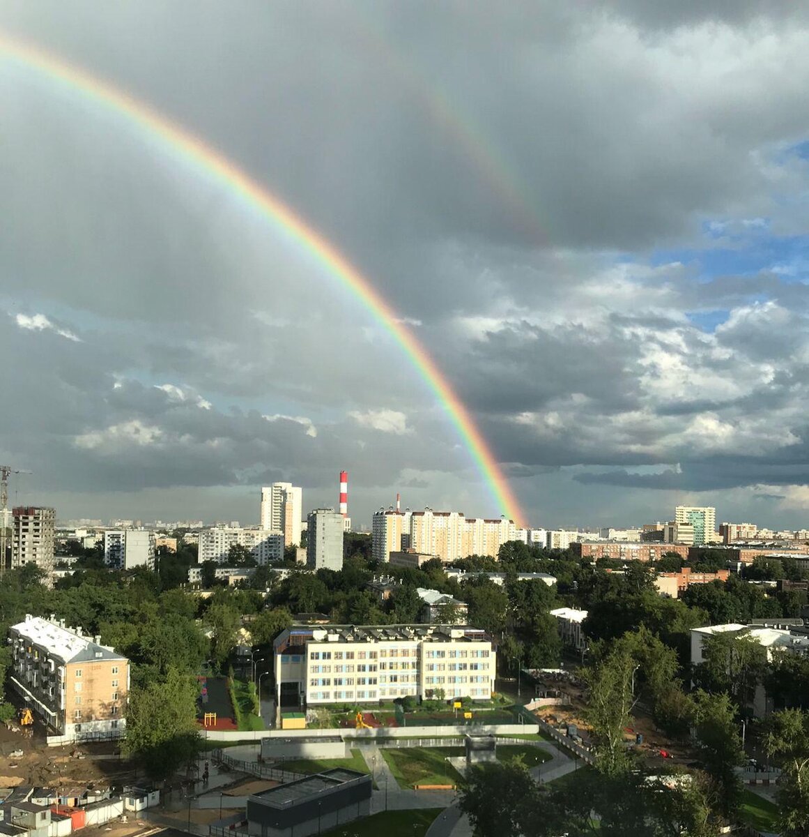 Фото из окна (самоизоляцию отсиживали)