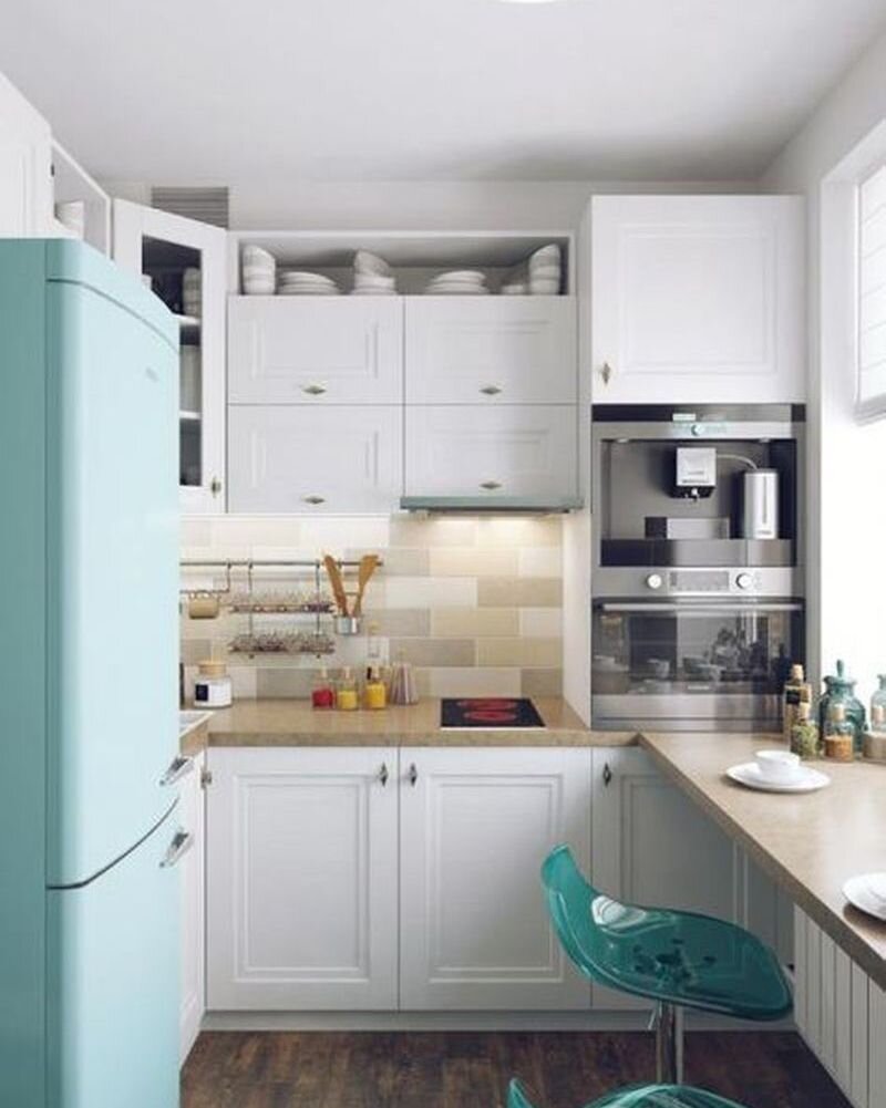 Кухонный гарнитур для маленькой кухни.