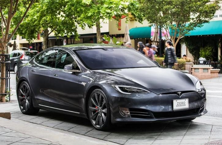 Потому что если поставить три машины вместе Model S, Model 3, Model x то мы можем увидеть что получается Tesla S E X.