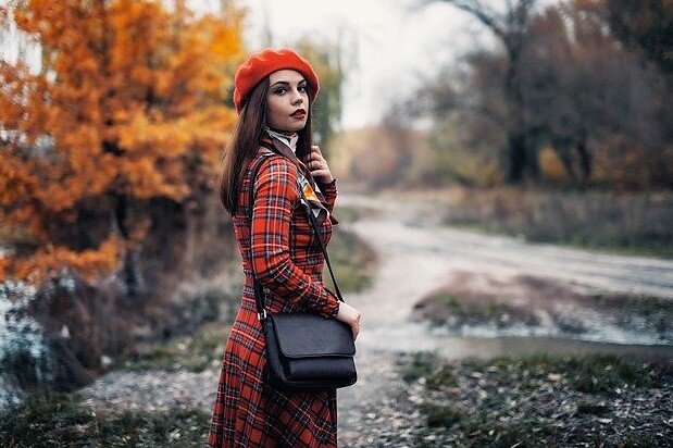 Серые будни, словно поздняя осень, затянувшаяся на всю жизнь