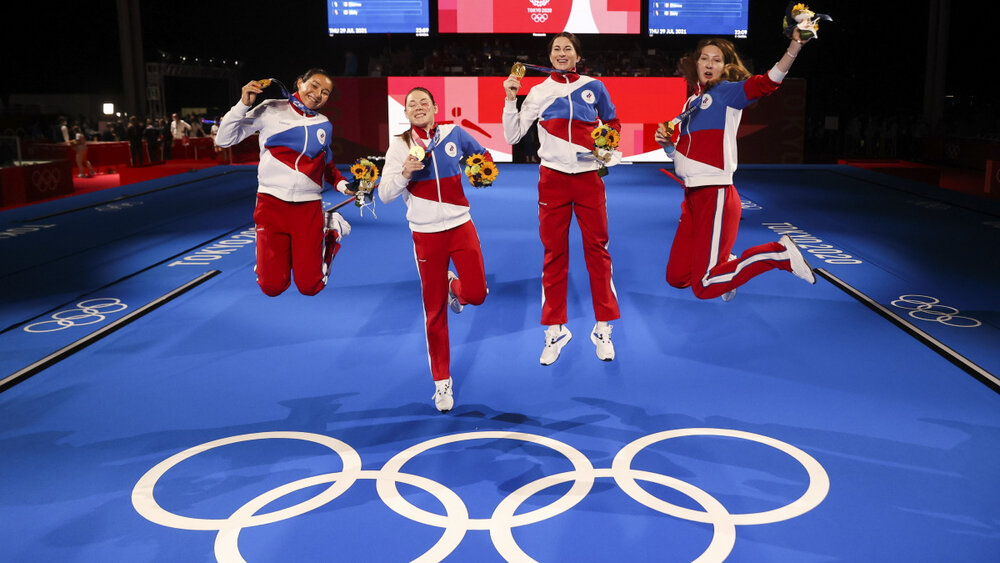 Сегодня наша сборная выиграла командные соревнования в рапире