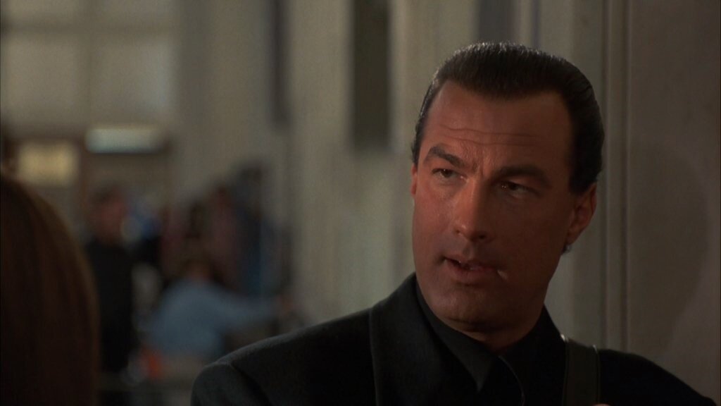 Кадр из фильма в Осаде-2