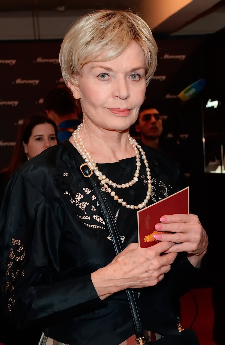 Актриса чурсина биография фото