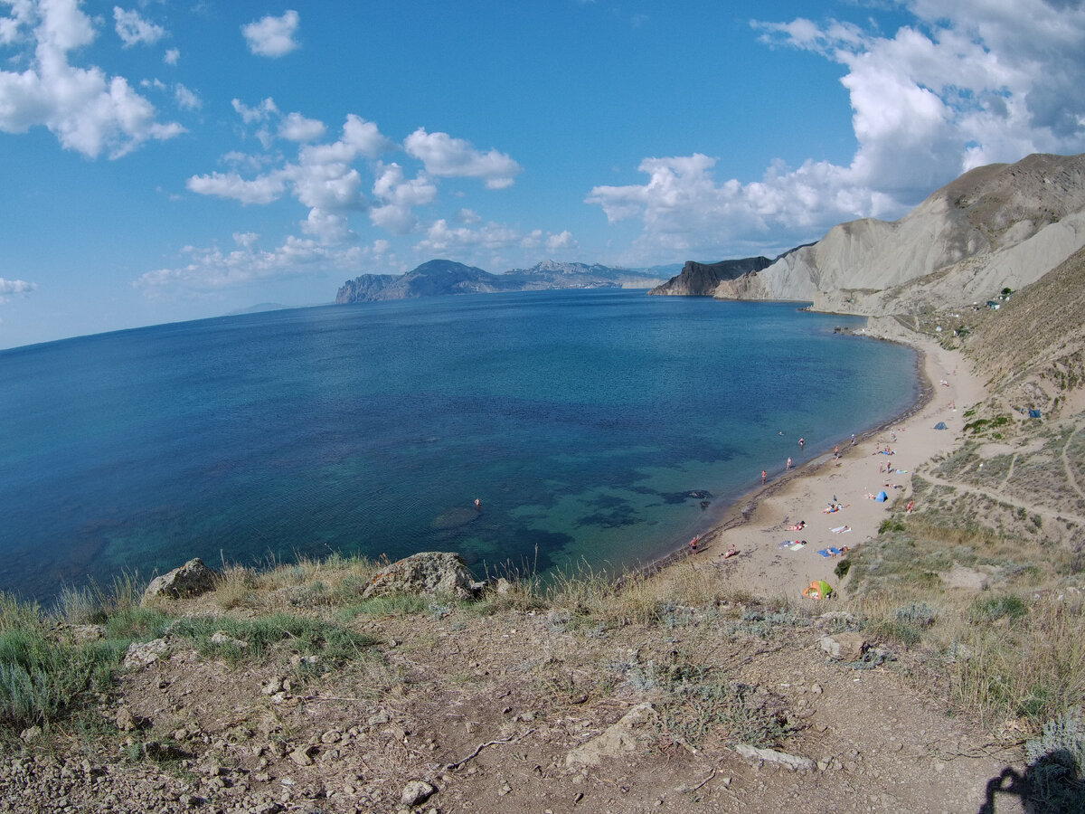 Орджоникидзе, пляж в начале сентября. Фото автора.