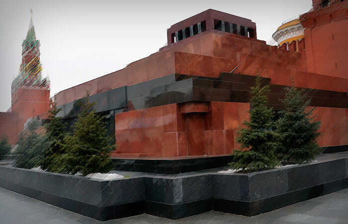 В зоопарк сходят, в мавзолей...