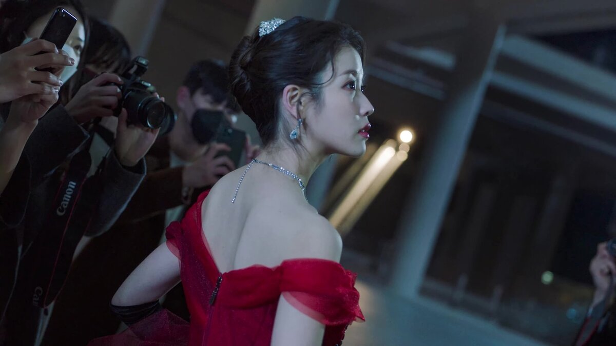 IU, или Ли Чжи Ын.