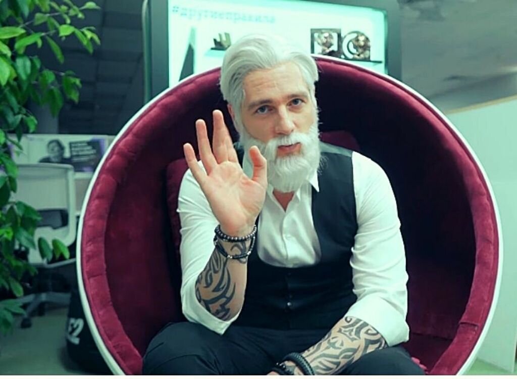 Реклама теле2 кто снимается с бородой. Седой актер из рекламы теле2.