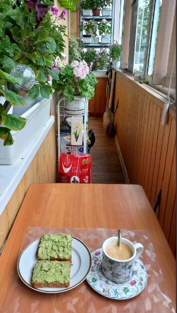 Тот самый экзотический бутерброд к утреннему кофе на любимом балконе. Положительные эмоции обеспечены, и зарядка на целый день.