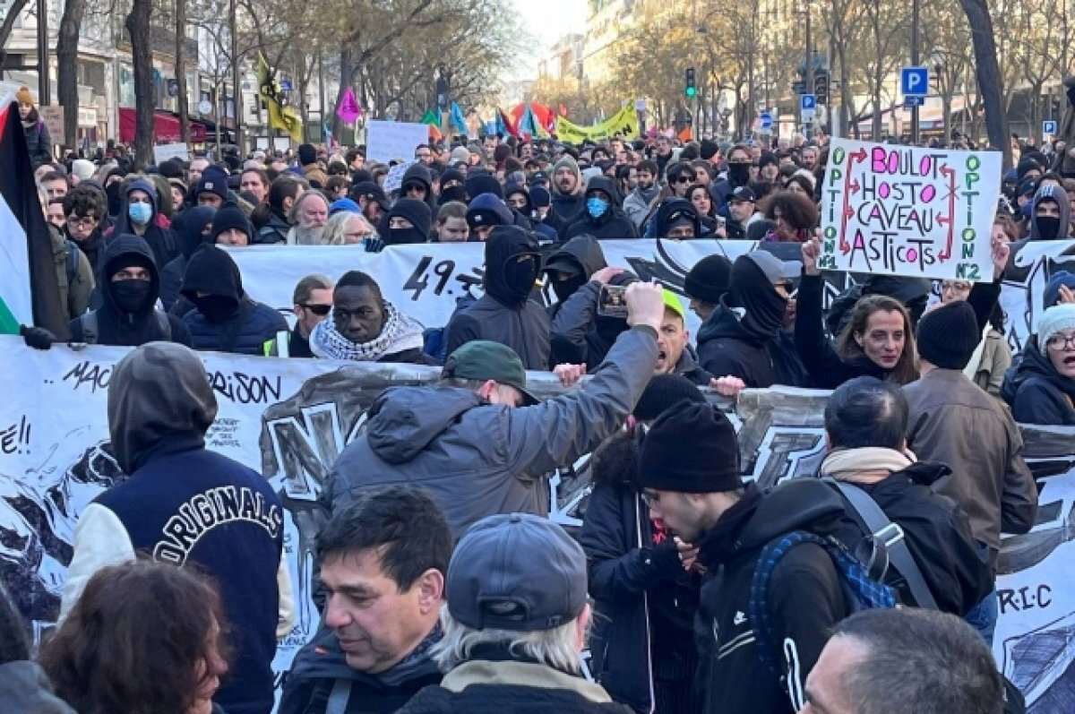    На митинг во Франции вышли свыше 750 тысяч человек