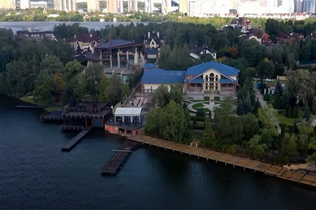    Почему подмосковный рыбак подал в суд на Филиппа Киркорова?