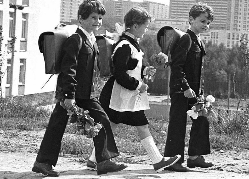 Школьная форма во времена СССР и сейчас: сравнение. Нужна ли обязательная форма в российских школах?