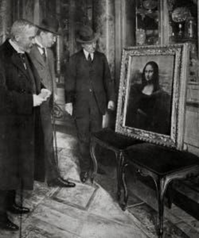 Mona Lisa The Story Behind The Fame, its theft, reasons why it is world  famous, and why it is a masterpiece.