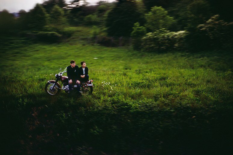 Без названия из серии “RFK Funeral Train,” 1968.  фото: Paul Fusco