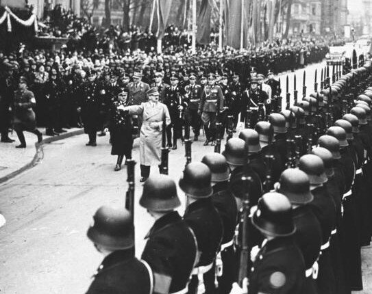 Лейбштандарт "Адольф Гитлер".  Начиналось все очень красиво