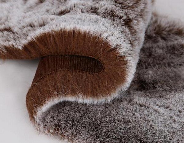 Искусственный мех кроят по направлению ворса