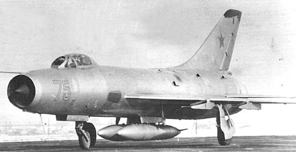 "Родной" Су-9. Эх... ностальгия... http://airwar.ru/image/idop/fighter/su9/su9-10.jpg 