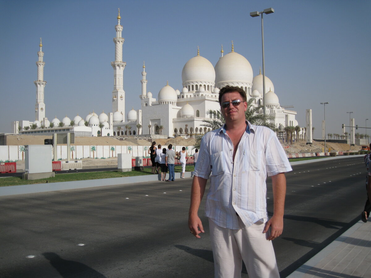 мечеть шейха Зайда. Фото с сайта www.белогуров.рус