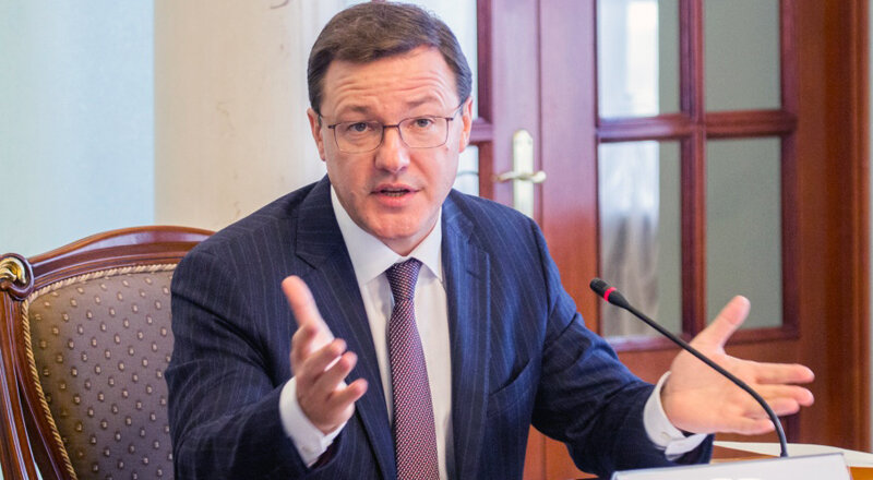 Дмитрий Азаров, губернатор Самарской области.