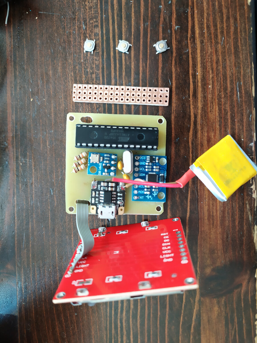 Практически взрыв-схем часов. Все готово к подключению