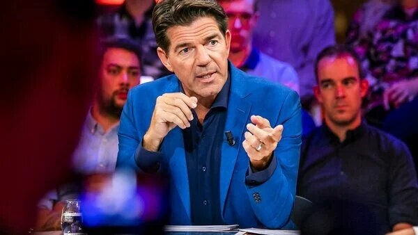 Twan uit haar verbazing wanneer ze voor het eerst haar eerste voordeel behaalt na het kopen van Bitcoins (Afbeelding: Story) 