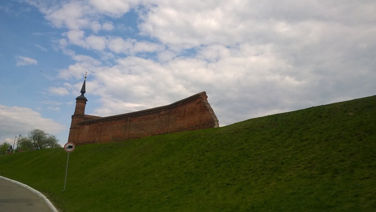 остатки крепостной стены