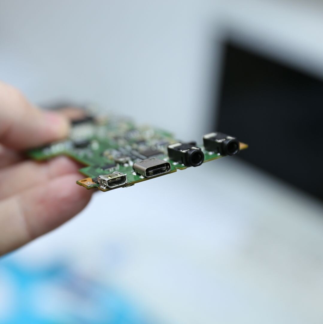 Интерфейсные разъемы фотоаппарата