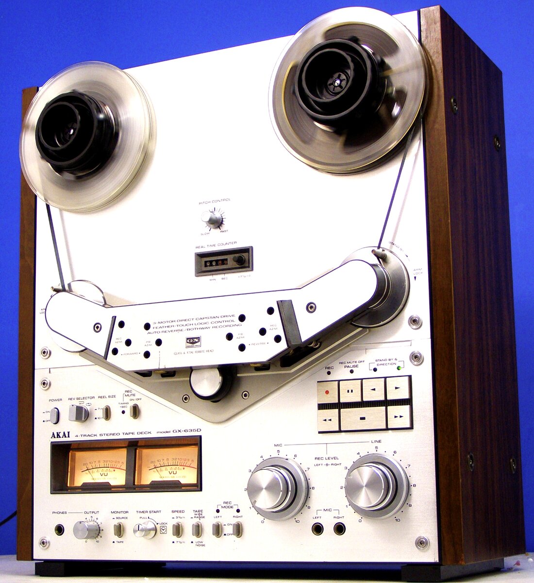 «Akai GX-635»