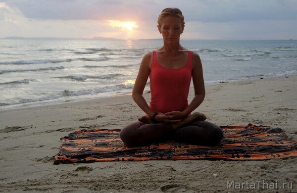 Просто сидишь, сложив ножки-ручки, и ищешь...