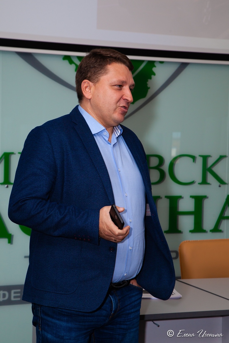 Открыл конференцию руководитель Центра по управлению и развитию технопарков Игорь Геннадьевич Смирнов. -Отрадно, что уникальный в отечественном автопроме проект создается и на площадке технопарка, а в его реализации участвуют наши резиденты — подчеркнул Игорь Смирнов. Игорь Геннадьевич, спасибо огромное!