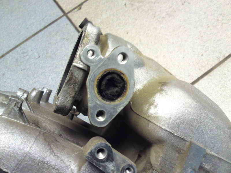 Канал клапана ЕГР забит сажей