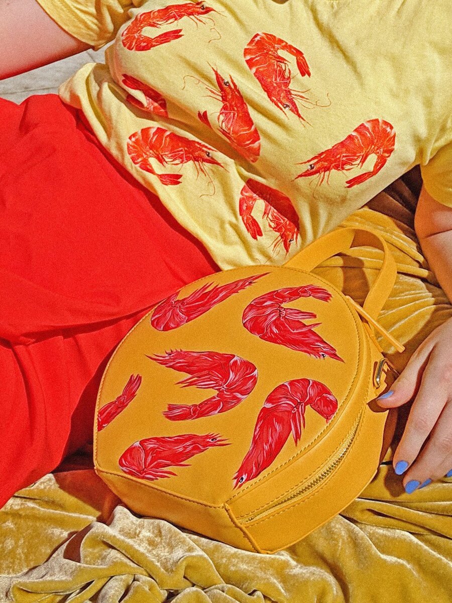 Сумка с креветками, но они не внутри